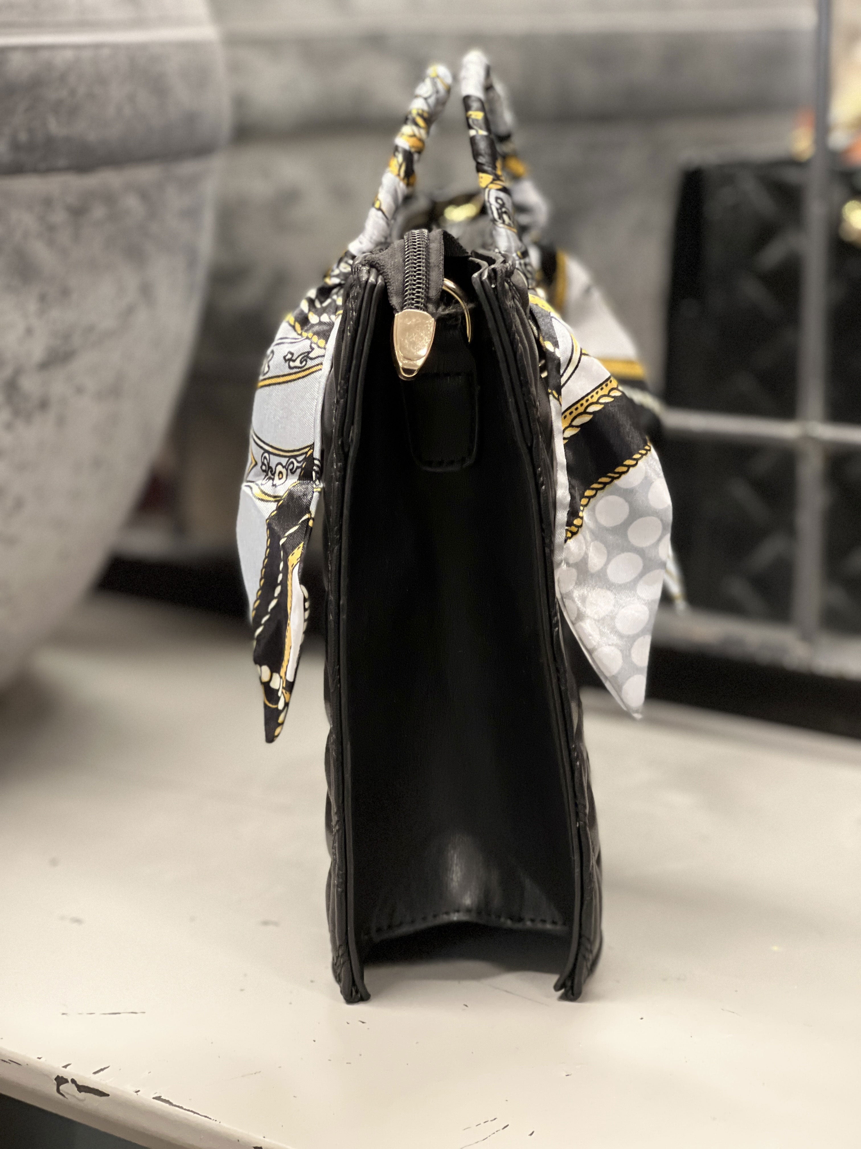 Irena - Djärv quiltad väska med halsduk